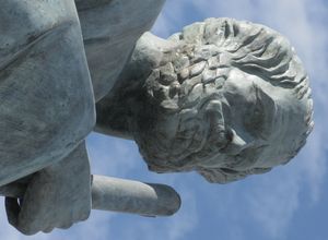 아리스토텔레스 조각상