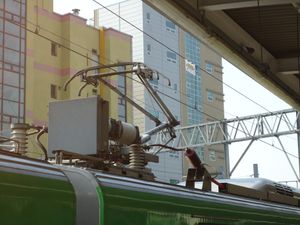 ITX-청춘에 사용되고 있는 싱글암 팬터그래프