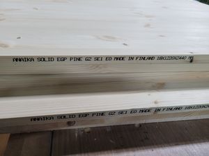 집성목 솔리드(SOLID) 우드 파인(PINE) - 나무결(길이)과 나이테(폭)의 단면들 (두께18mm)