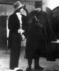 아르헨티나 TV 프로그램에서 조로를 연기하는 가이(오른쪽)와 아르헨티나 배우 카를로스 발라(Carlos Balá)(왼쪽)(1973년)