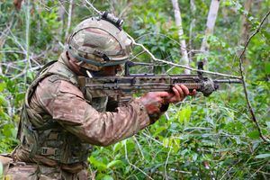 2017년 벨리즈 정글에서 훈련 중인 영국 왕립 해병대