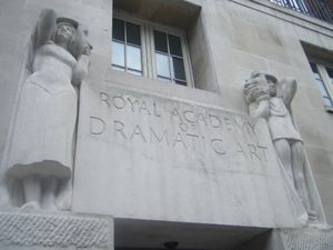 릭먼은 1972년부터 1974년까지 런던의 RADA (로열 연극 아카데미)에서 공부했다. 1993년에 RADA 이사로 선출되었고, 2016년 사망할 때까지 부회장직을 맡았다.