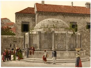 오노프리오 큰 분수(1438년)의 1900년대 포토크롬 사진