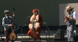 샌프란시스코 저그 밴드 페스티벌에서 공연하는 5-Cent Coffee 저그 밴드