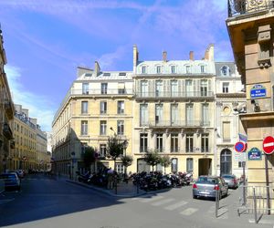 파리식 건축 양식의 19세기 건물