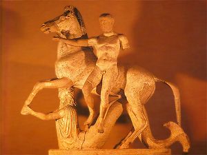 레조 칼라브리아의 마그나 그라이키아 국립 박물관에 전시된 로크리 출신 디오스쿠리 조각상 오른쪽 조각