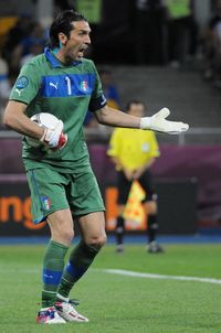 UEFA 유로 2012에서 주장으로 출전한 부폰