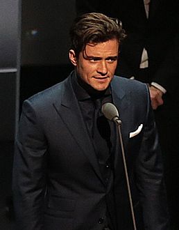 2015년 영국 패션 어워드(British Fashion Awards)에 참석한 블룸