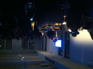 2012년 box.com 출시 파티에서 DJ 활동을 하는 우드