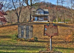 로저스의 소년 시절 집, 오하이오주 루카스빌 근처 덕런