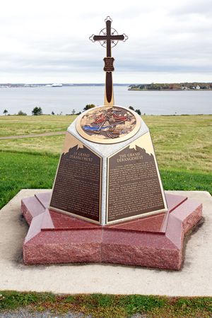 프린스에드워드섬의 아카디아인 추방 기념비. 18세기 중반에 많은 수의 아카디아인들이 이 섬에서 강제로 추방되었다.