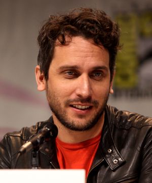 페데 알바레즈는 자신이 기획한 스토리를 제안한 후 감독으로 선택되었다