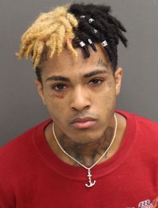 2016년 체포 당시의 머그샷