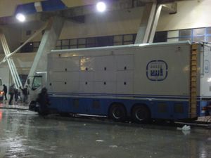 2009년 튀니지와 네덜란드의 경기 중 함마디 아그레비 스타디움에서의 중계차