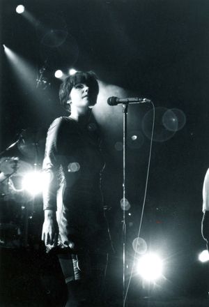 일본에서 공연하는 슈가큐브스