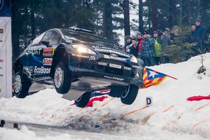 점프하는 랠리카