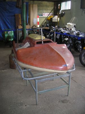 런던 모터사이클 박물관(London Motorcycle Museum)에 전시된 빈센트 아만다(Vincent Amanda)