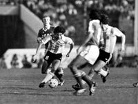 1979년 FIFA U-20 월드컵에서 아르헨티나 U-20 소속으로 뛰는 디아스(공을 잡고 있음)