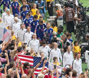 2015 FIFA 여자 월드컵에서 일본과 미국의 국가대표팀