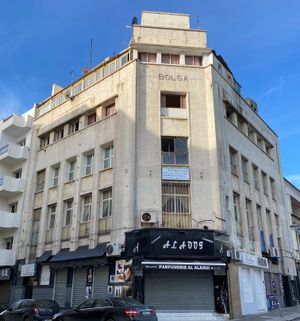 빌 누벨(Ville Nouvelle)에 있는 옛 증권거래소 건물