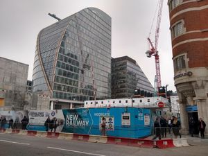 2018년 11월 무어게이트(Moorgate)에서 리버풀 스트리트(Liverpool Street)와 연결하는 공사