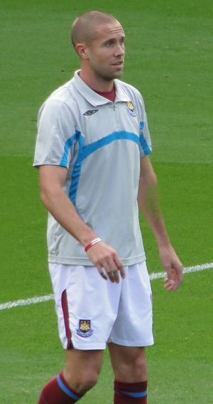 2009년 웨스트햄 유나이티드에서 몸을 푸는 업슨