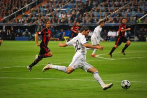 2010년 10월 챔피언스리그 조별리그 AC밀란과의 경기 중 이과인