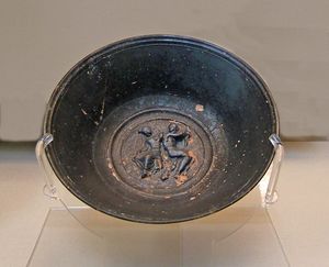 기원전 250~150년경 이탈리아 캄파니아 출토 검은 광택 토기의 부조, 마르스와 비너스 (영국 박물관)