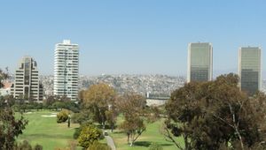 21세기에 티후아나의 마천루와 고층 건물 수가 크게 증가했다.