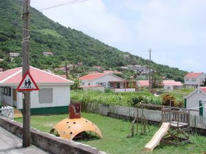 사바 섬의 어린이 놀이터