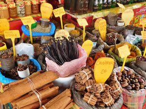 다르스 시장, 푸앵트아피트르