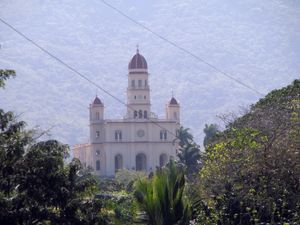 쿠바의 수호성인인 카리다드 델 코브레 성모(Our Lady of Charity del Cobre)를 모신 카리다드 델 코브레 국립 성역