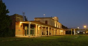 주립철도(후에 국유화된 마누엘 벨그라노 장군 철도) 라플라타역 역사와 구내