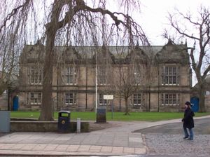 사우스 스트리트에 있는 마드라스 칼리지(Madras College)의 원래 건물