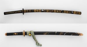 1800년대 마키에 옻칠로 장식된 가타나 장식. 메이지 시대에는 단조 칼의 수가 감소했지만, 예술적으로 훌륭한 장식품이 많이 만들어졌다.