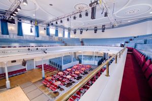 스코틀랜드 체임버 오케스트라(Scottish Chamber Orchestra)의 공연장인 퀸스 홀 내부