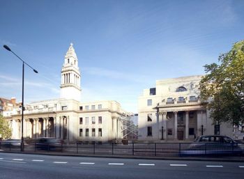 런던의 두 번째 캠퍼스, 메릴본 타운 홀