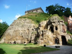 동굴 도시(City of Caves)