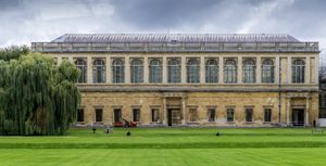 트리니티 칼리지의 렌 도서관