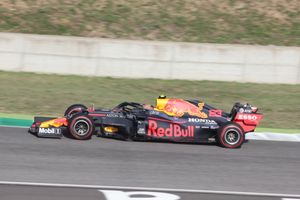 첫 포디움을 달성한 알렉산더 알본