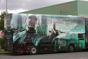 2011년, 죽음의 성물 2부 홍보 버스