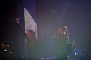 2012년 “피스 앤드 러브”에서