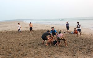 구자라트 해안에서 진행되는 해변 카바디