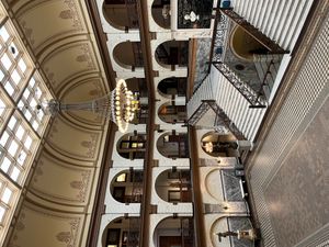 2023년에 촬영된 드렉셀 대학교 본관 내부