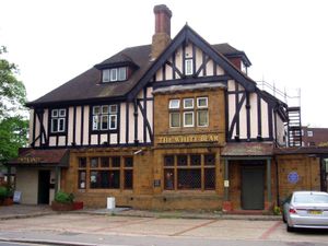 옛 화이트 베어 펍