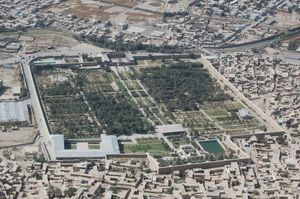 바부르가 카불에 건설한 '바부르의 정원' 전경.