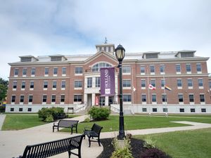 샬럿타운 홀랜드 칼리지