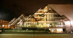 홀트 센터 포 더 퍼포밍 아트(Hult Center for the Performing Arts)