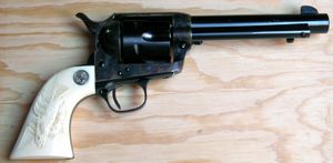 상아로 장식한 1세대 싱글 액션 아미