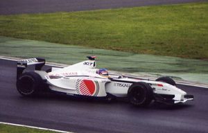 2002년 BAR 004 차량을 테스트하는 빌뇌브